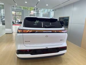Autonomie réelle de 2,4 L par 100 km : le Dongfeng Aeolus L8 PHEV met fin à l'anxiété de l'autonomie sans alourdir le budget familial. - Product Image 6