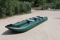 Trois types de kayaks, bateaux pneumatiques, bateaux à pagaie. Ventes directes d'usine, Approvisionnement direct d'usine. Sports nautiques