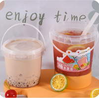 Vente à emporter personnalisée 1000ml 32oz Fruits Grandes Tasses Seau PP Gobelets en plastique 1000 Boba Lait Thé Bière Tasse avec couvercles et poignée