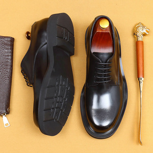 Chaussures habillées en cuir véritable pour hommes, style Oxford, bout rond, à lacets, couleur unie, semelle extérieure en caoutchouc amorti, toutes saisons, chaussures de mariage - Product Image 4