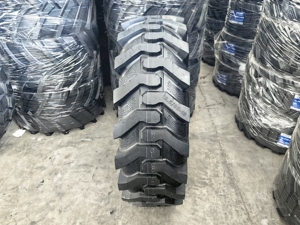 ยางรถแทรกเตอร์เกษตรคุณภาพสูง DH703 12.5/80-18 สำหรับรถแบคโฮ รถขุด และอุปกรณ์เสริมอื่นๆ - Product Image 3