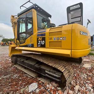 Prix avantageux, excavatrice Komatsu PC210LC d'occasion, 21 tonnes, 110 kW, moteur SAA6D107E-1, faible nombre d'heures de fonctionnement, haute efficacité, usage intensif, à vendre - Product Image 1