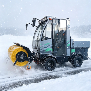 Balayeuse à neige robuste <span class=keywords><strong>4x4</strong></span> tout temps avec transmission intégrale, benne hydraulique et <span class=keywords><strong>pneus</strong></span> neige pour routes de raffineries pétrolières - Product Image 1