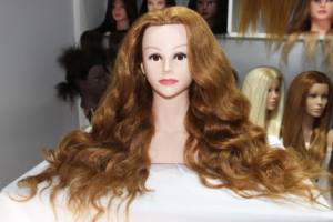 หัวหุ่นฝึกทำผมสำหรับทำสีผม,หัวตุ๊กตาฝึกหัดทำผมเหมือนจริงทำสีผมบนไหล่100% - Product Image 2