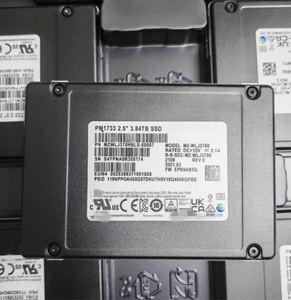 MZQL27T6HBLA-00B7C PM9A3 7.68Tb U.2 PCIe 4.0 X4 NVMe Disques durs SSD pour centre de données - Product Image 4