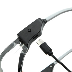 Gafas de seguridad con puerto de carga de luz LED integrado para protección en sitios de construcción, lentes de policarbonato antivaho, montura completa - Product Image 1