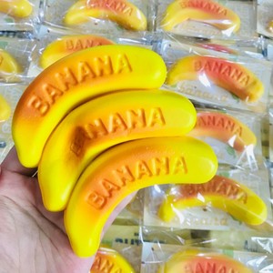 Juguetes Antiestrés de Moda con Forma de Plátano Amarillo, de Subida Lenta, de PU Blando y Suave, para Venta al por Mayor - Product Image 4