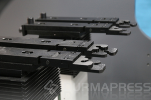 <strong>CNC</strong> Press Brake 80ton 110ton 135ton 200ton 8+1 Axis Metal <strong>Bending</strong> <strong>Machine</strong> - Product Image 2