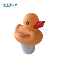 Distributeur de chlore flottant en forme de canard pour piscines et spas, idéal pour les piscines extérieures et les spas.
