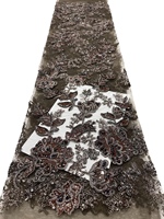 Tissu en dentelle douce de luxe à sequins et perles marron pour robes de mariée et broderies