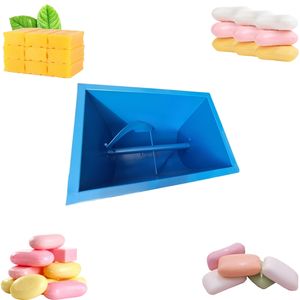 เครื่องผลิตสบู่เชิงพาณิชย์ Wellink รุ่น 120/150 พร้อมปั๊ม PLC มอเตอร์ เกียร์บ็อกซ์ 50-200 กก./ชม. ดีไซน์กะทัดรัด ใช้งานง่าย อายุการใช้งานยาวนาน - Product Image 6