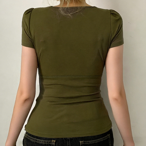 Haut d'été décontracté pour femme, coupe ajustée, en maille extensible, col en V, imprimé vintage Y2K, couleurs contrastées, respectueux de l'environnement - Product Image 3