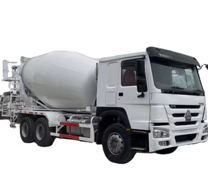 Camion malaxeur à béton Howo 6x4 pour la livraison de ciment intensif et la construction urbaine ou rurale haute performance - Product Image 2