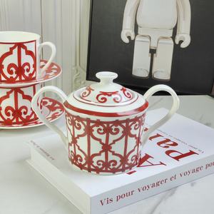 Service à thé vintage en céramique rouge, 6 tasses, 6 soucoupes, théière, pot à lait, sucrier, ensemble de tasses à café en porcelaine de Noël - Product Image 3