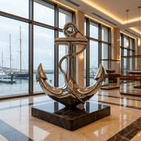 Statue d'ancrage moderne en acier inoxydable de grande taille avec détails de corde, sculpture métallique d'extérieur sur le thème maritime pour aménagement paysager