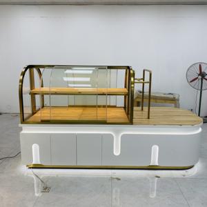 Vitrina de pan comercial Estantes de madera de vidrio templado de estilo simple moderno utilizados en pastelerías de alta gama - Product Image 1