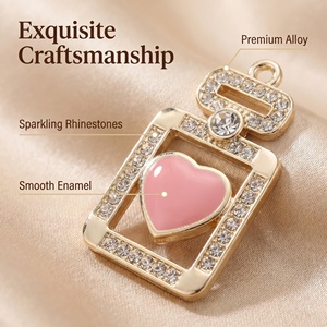 Colgante de Corazón Chapado en Oro con Esmalte Rosa y Diamantes de Imitación para Joyería Femenina, Estilo Lindo - Product Image 1