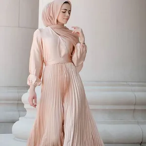 Desain Terbaru Gaun Turki Dubai Kaftan Elegan Wanita Lipit Maxi Gaun Muslim Kerah Syal Pinggang Tinggi dengan Sabuk