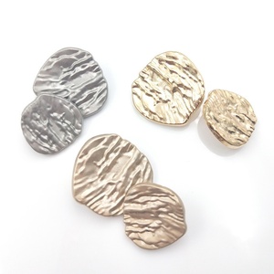 กระดุมโลหะหุ้มหินแบบกำหนดเองสำหรับชุดผู้หญิง - Product Image 3