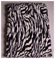 Plaid en fausse fourrure plissé motif zèbre |   Couverture en peluche à imprimé léopard, douce et chaude pour l'hiver, originale HUGS