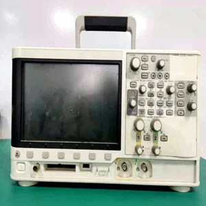 Osciloscopio Digital Híbrido Usado Keysight MSOX2024A Fabricado en Estados Unidos, 4 Canales Analógicos y 8 Digitales - Product Image 1