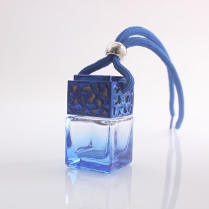 Bán Buôn 8Ml Refillable Rỗng Vuông Thủy Tinh Xe Treo Mặt Dây Chuyền Hương Thơm Nước Hoa Hương Liệu Khuếch Tán Chai Cho Làm Mát Không Khí - Product Image 6