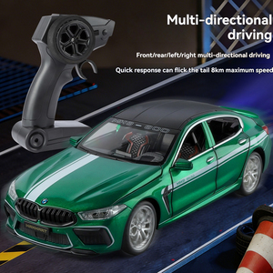 Voitures miniatures RC 1:24 BWM M8 avec son et lumière, roues RC, modèle de voiture en métal, jouets décoratifs - Product Image 5
