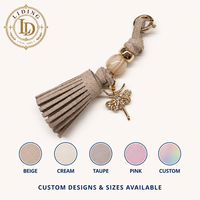 Breloque ballerine en daim beige avec pompon pour lacets de baskets, pendentif en cristal, porte-clés, breloque pour sac, personnalisable OEM