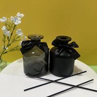 Bouteille diffuseur d'arôme d'aromathérapie huile essentielle de luxe personnalisée de 150ml 200ml bouteille vide diffuseur de parfum roseau en verre ambré