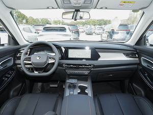 Changan X7 PLUS 2024 1.5T Nouvelle Voiture Essence Confort SUV Compact 7 Places Haute Vitesse Automatique - Product Image 4