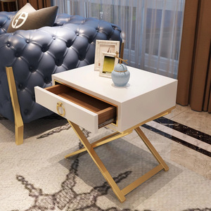 Mesa de <span class=keywords><strong>Noche</strong></span> de Lujo para Dormitorio, Mesa Auxiliar Lacada con Patas en X de Metal <span class=keywords><strong>Blanco</strong></span>, Negro y Dorado - Product Image 1