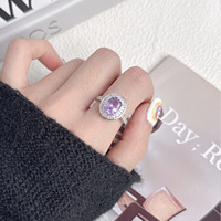 Bague en Améthyste pour Femme, Ovale, Violette, avec Halo Soleil en Zircon Cubique (CZ) et Pavé, Plaqué Or 18K, Réglable, Ouverte, Tendance, Idéale comme Cadeau