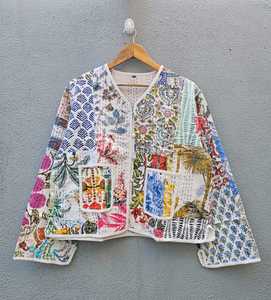 Veste d'hiver matelassée en coton à imprimé floral de haute qualité, style bohème ethnique pour femmes, cadeau élégant pour elle - Product Image 1