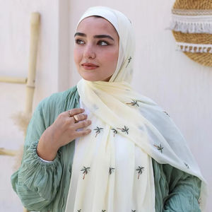 Nuova tendenza leggera in poliestere modale Hijab personalizzato stampato digitale testa sciarpa etnicamente progettato <span class=keywords><strong>Bandana</strong></span> per le donne musulmane - Product Image 1