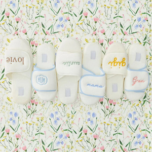 <span class=keywords><strong>Pantofole</strong></span> da Casa per Donne <span class=keywords><strong>con</strong></span> Ricamo Personalizzato, Cinturino in <span class=keywords><strong>Velcro</strong></span> Regolabile, Comfort Extra, Ciabatte Regolabili - Product Image 4