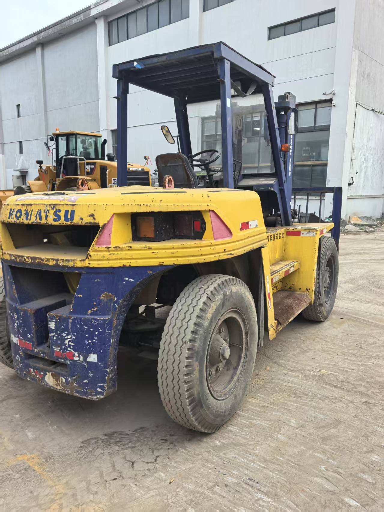 สีเหลือง