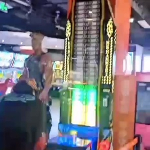 The Most Popular <b>Arcade</b>-Style Strongman Force Testing and Boxing Console Coin-Operated Hammering Game - Product Image 2