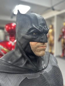 Statua Personalizzata di Batman 1/1, Busto Mezzo Corpo, DC Justice League, Action Figure GK in Vendita - Product Image 4