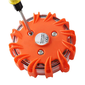Luz de Emergencia LED V16 para Carretera, Luz de Advertencia de Tráfico LED al por Mayor con Potente Imán para la <span class=keywords><strong>DGT</strong></span> de España - Product Image 1