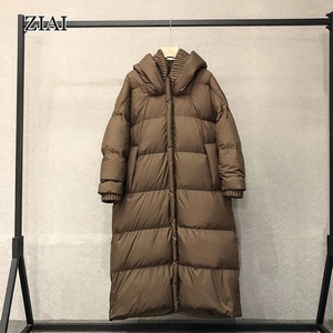 Doudoune de Luxe Grossiste Épaissie Rembourrée à Capuche <span class=keywords><strong>Grande</strong></span> <span class=keywords><strong>Taille</strong></span> Hiver pour <span class=keywords><strong>Femme</strong></span> 90% Duvet de Canard Blanc Chaud Noir - Product Image 6