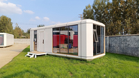 Unité d'hébergement touristique modulaire mobile et extensible, type cabine, respirante et spacieuse, pour glamping et complexes hôteliers
