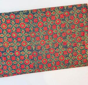 Tissu en Chiffon Peigné Imprimé à la Main Multicolore LEGACY FABRICS Léger Doux Respirant pour Chemises et Jupes Tricotées Filles - Product Image 3