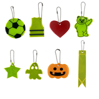 Yolite personnalisé dessin animé enfants en plastique souple dur piéton réflecteur jouet haute visibilité réfléchissant Danglers gilet porte-clés vélo