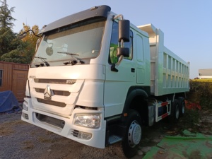 Nuevo Euro 2 Emisión Construcción hidráulica automática Usado HOWO 6X4 RHD Camión volquete diésel Cubo de acero Camión pesado Weichai - Product Image 4