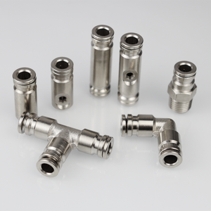 Boquilla de pulverización de latón de alta presión de 1/4'' (6.35mm) de conexión rápida para sistemas de nebulización y refrigeración de jardines interiores y exteriores - Product Image 1