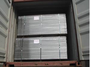 Galvanizli Kaynaklı Tel Örgü Panelleri 2x2 Kare Delikli Sıcak Daldırma PVC Kaplı Çelik Tel Dayanıklı Çit Kafesleri İnşaat Bina - Product Image 5