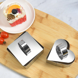 Cutter à gâteau en métal polyvalent pour la pâtisserie, les biscuits, les desserts, les accessoires de cuisine DIY - Product Image 1