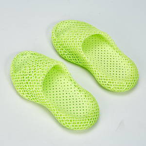 Pantuflas de interior de gamuza sintética de color sólido con hebilla y punta abierta, pantuflas de exterior para hombre con tecnología de impresión 3D - Product Image 5