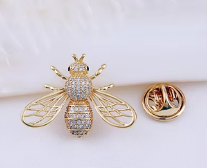 Broche Multifunción Personalizado con Forma de Abeja y Zirconia para Hombre, Chapado en Oro, Hebilla Decorativa, Regalo para Fiesta - Product Image 3