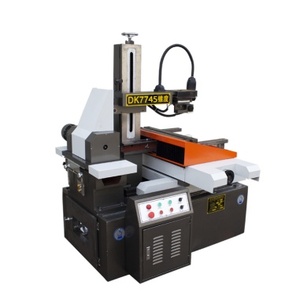 Máquina de corte por hilo EDM Terui DK7745 de alta precisión para corte de metales y trabajos de precisión - Product Image 3